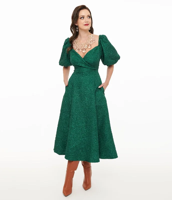 Plus Size Women Dress with a Flattering A - Line Cut for Comfort and StyleGreen Textured Goddress Behavior Midi Dress