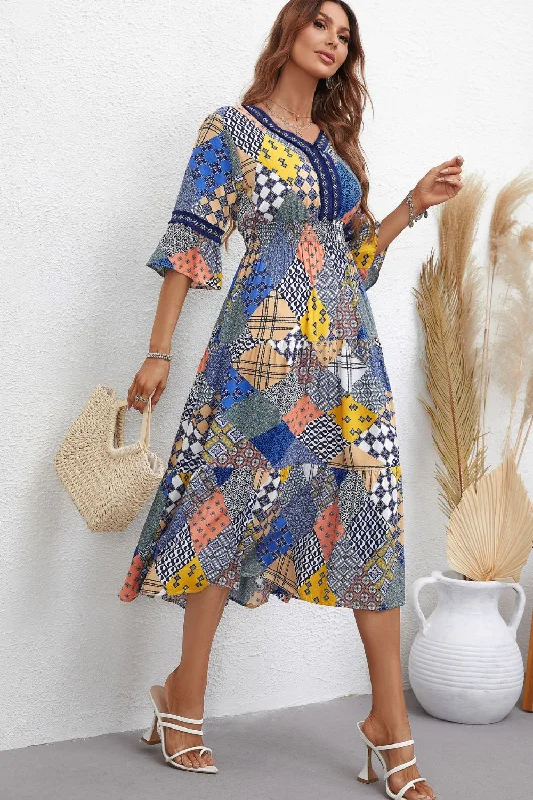 Halter Neck Women Dress to Show Off the Shoulders and NecklinePatchwork V-Neck Tiered Midi Dress