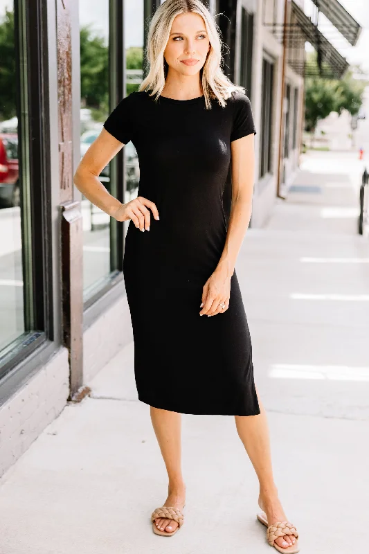 Long - Sleeve Women Dress in Velvet for a Luxurious Winter LookAll You Need Black Midi Dress