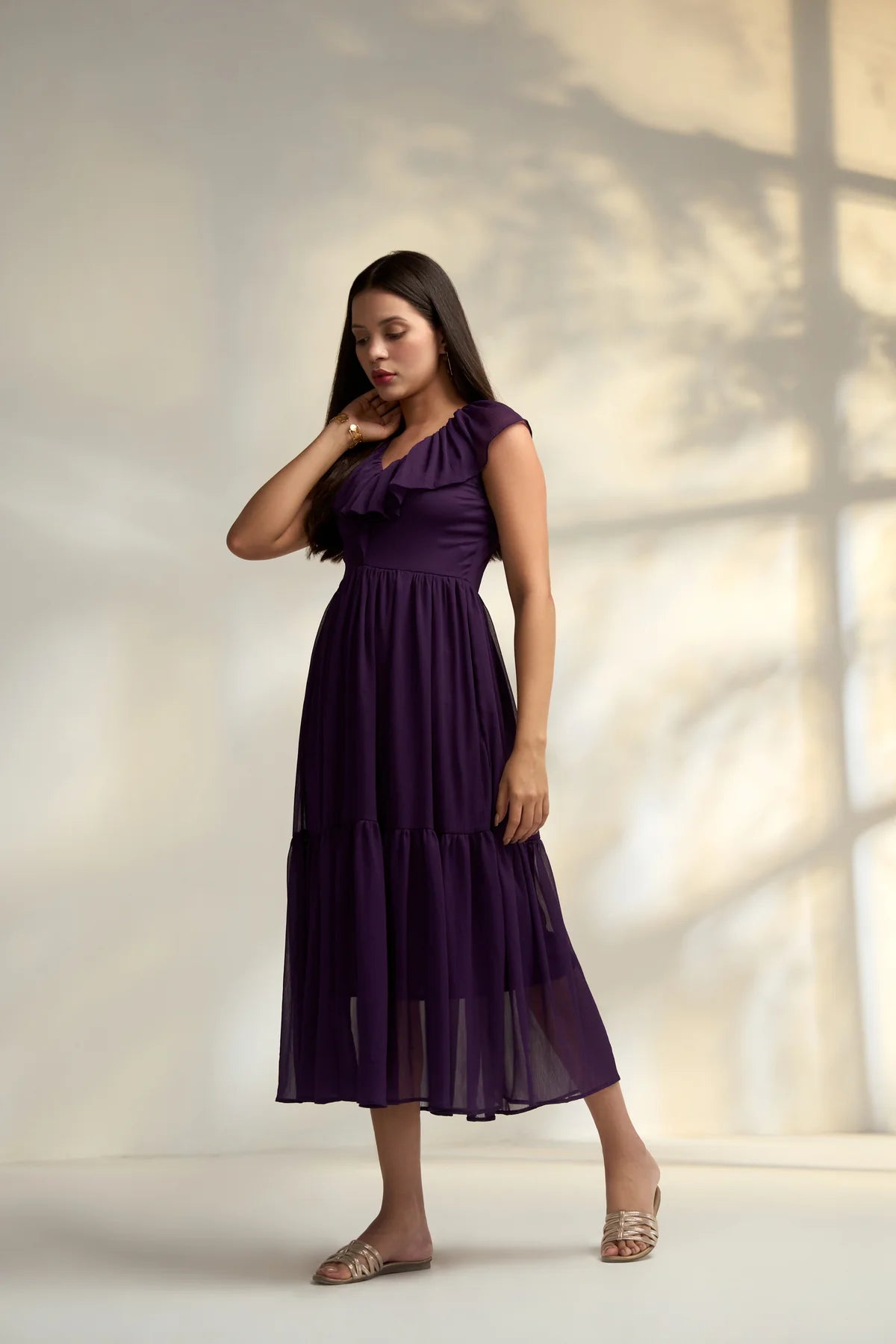 Shift Women Dress with a Simple and Classic Design for Everyday WearA-line Georgette sleeveless Purple Midi Dress