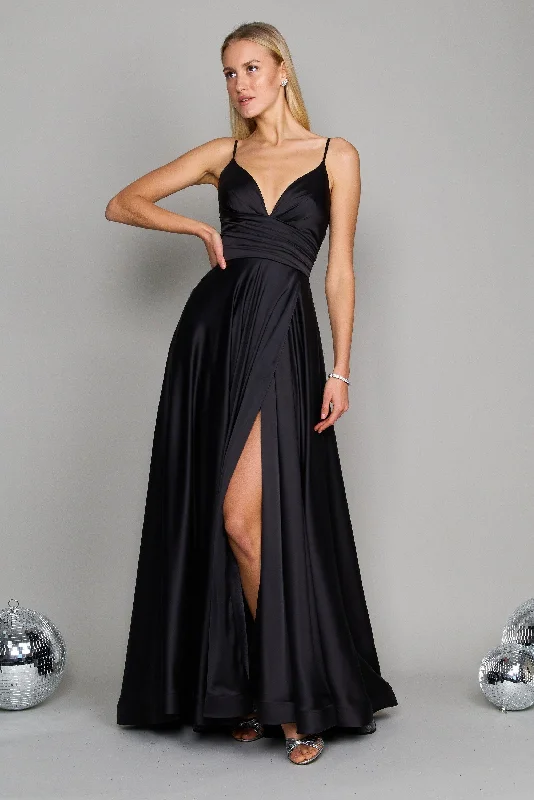 Sleeveless Women Dress in Bright Colors for Summer PartiesDylan & Davids Long Spaghetti Strap Prom Formal Gown Black