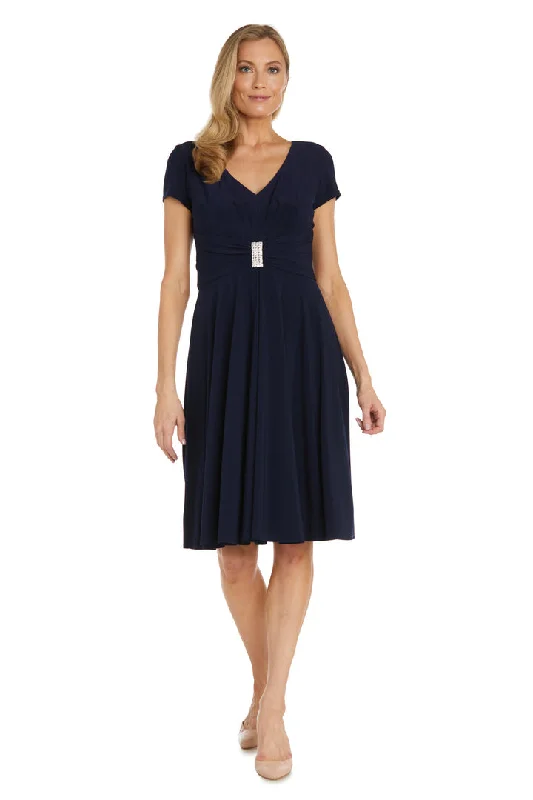 Empire Waist Women Dress to Accentuate the Bust and Conceal the WaistR&M Richards 1429 Short Cocktail Knee Length Dress