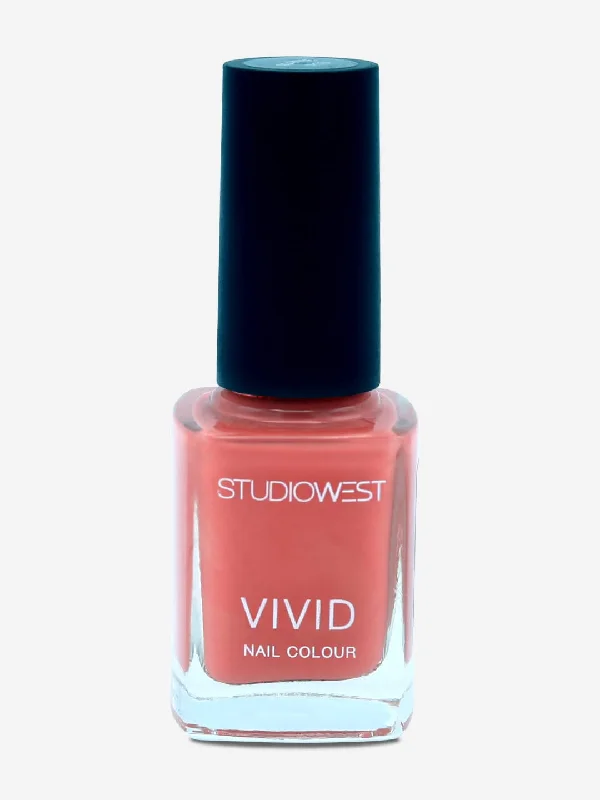 Plus Size Women Shorts with a Comfortable and Stylish FitStudiowest Vivid Matte Nail Colour 03-P - 9 ml