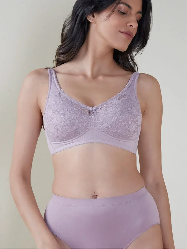 Patterned Geometric Women Shorts for a Modern AppealWunderlove Light Purple Lace Design Padded Bra